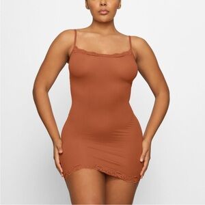 Skims FITS EVERYBODY LACE SLIP DRESS | BRONZE  Size S